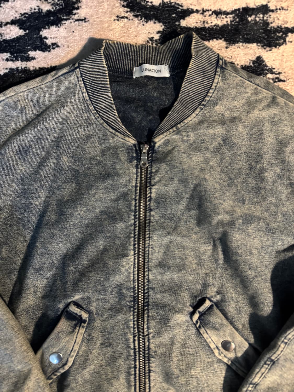 워싱 디테일 봄버 자켓 상품이미지2