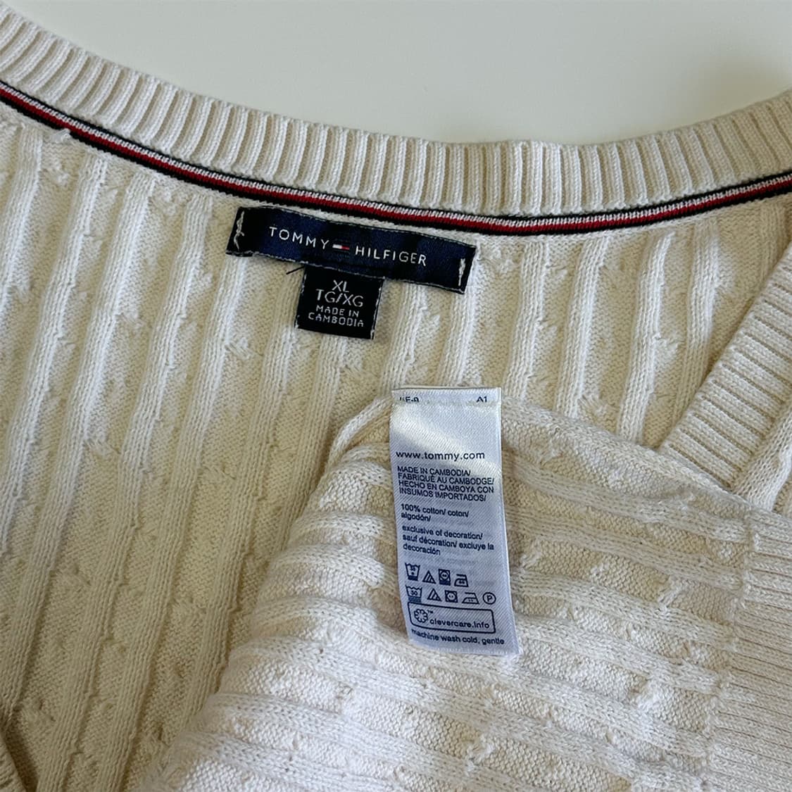타미힐피거 브이넥 케이블 니트 상품이미지3