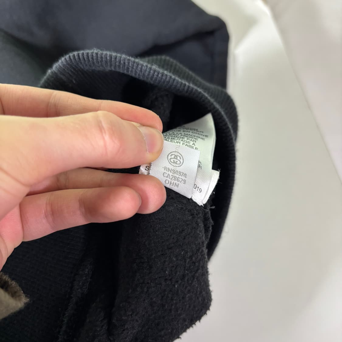 M 스투시 블랙 백로고 맨투맨 상품이미지6