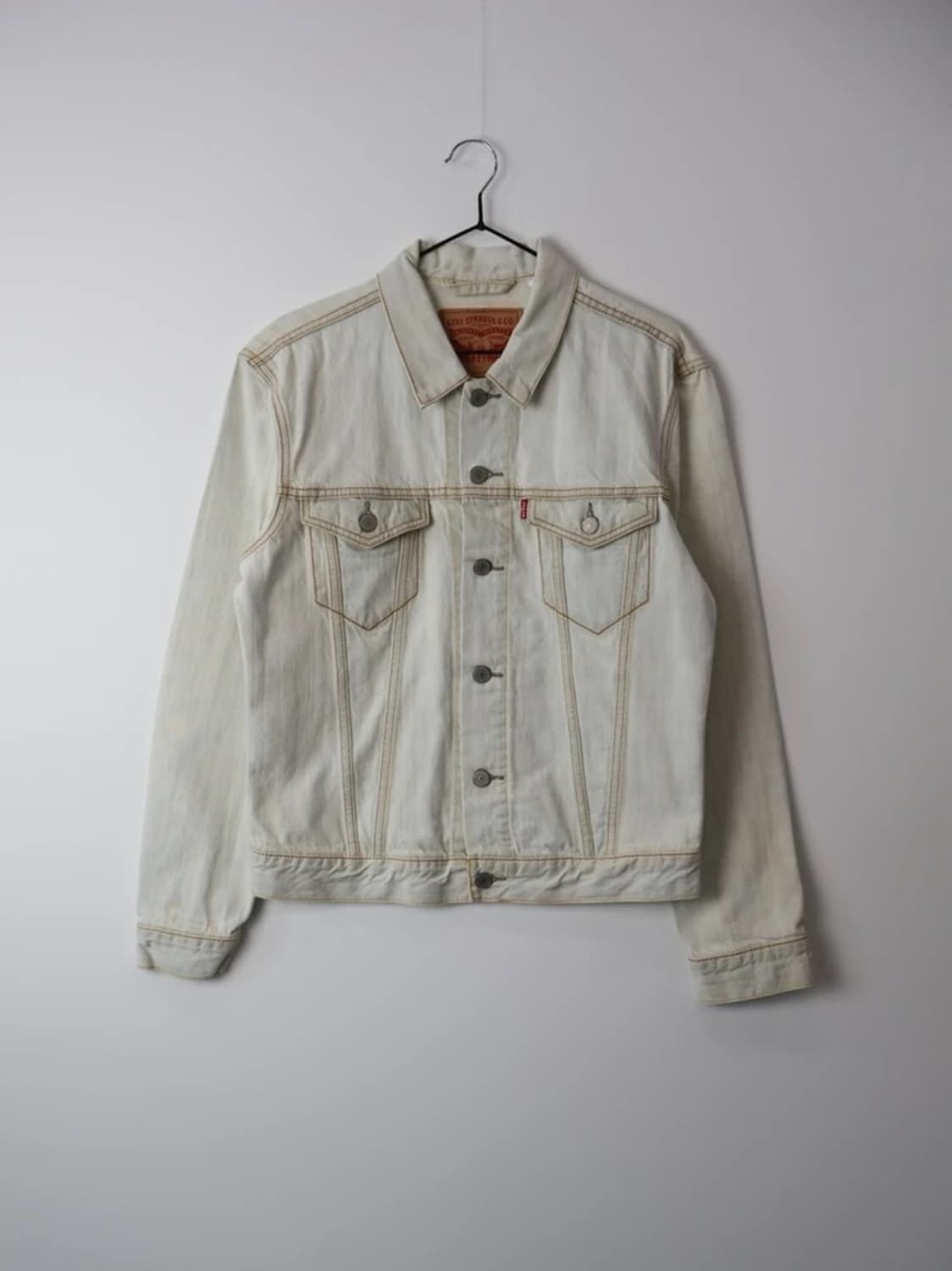 Levi's White Denim Trucker Jacket 상품이미지4