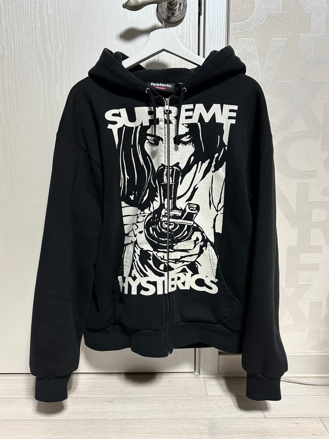 슈프림 히스테릭 글래머 후드집업m 키드밀리 착용 상품이미지3