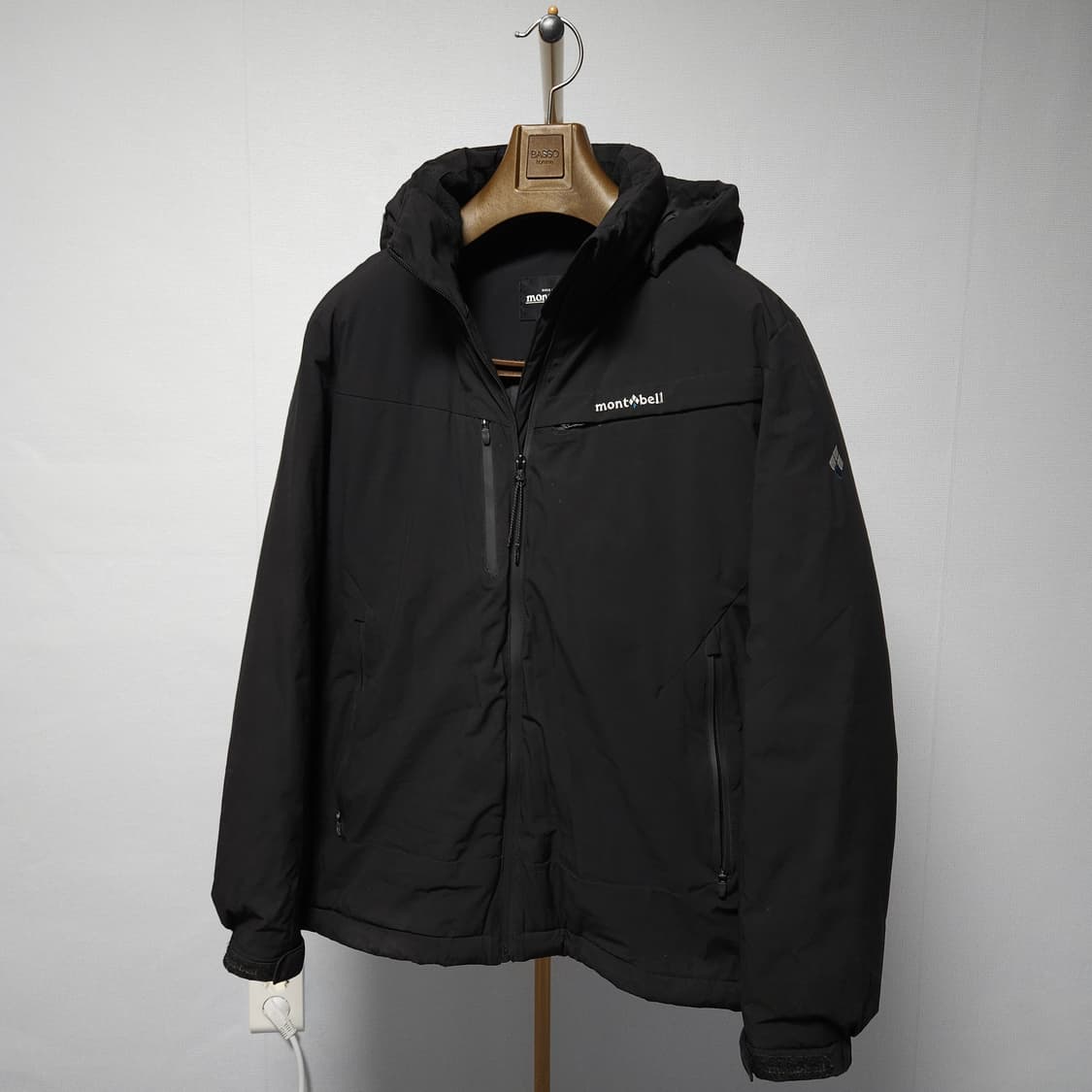 95 ) 몽벨 남성 블랙 패딩 자켓 상품이미지3
