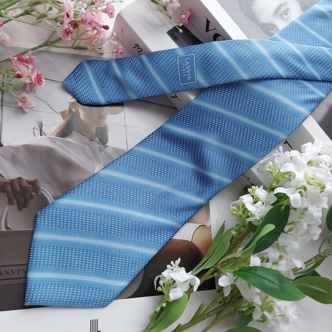 랑방 실크 블루 스트라이프 넥타이 9.3cm A~B등급 K2332
 상품이미지4