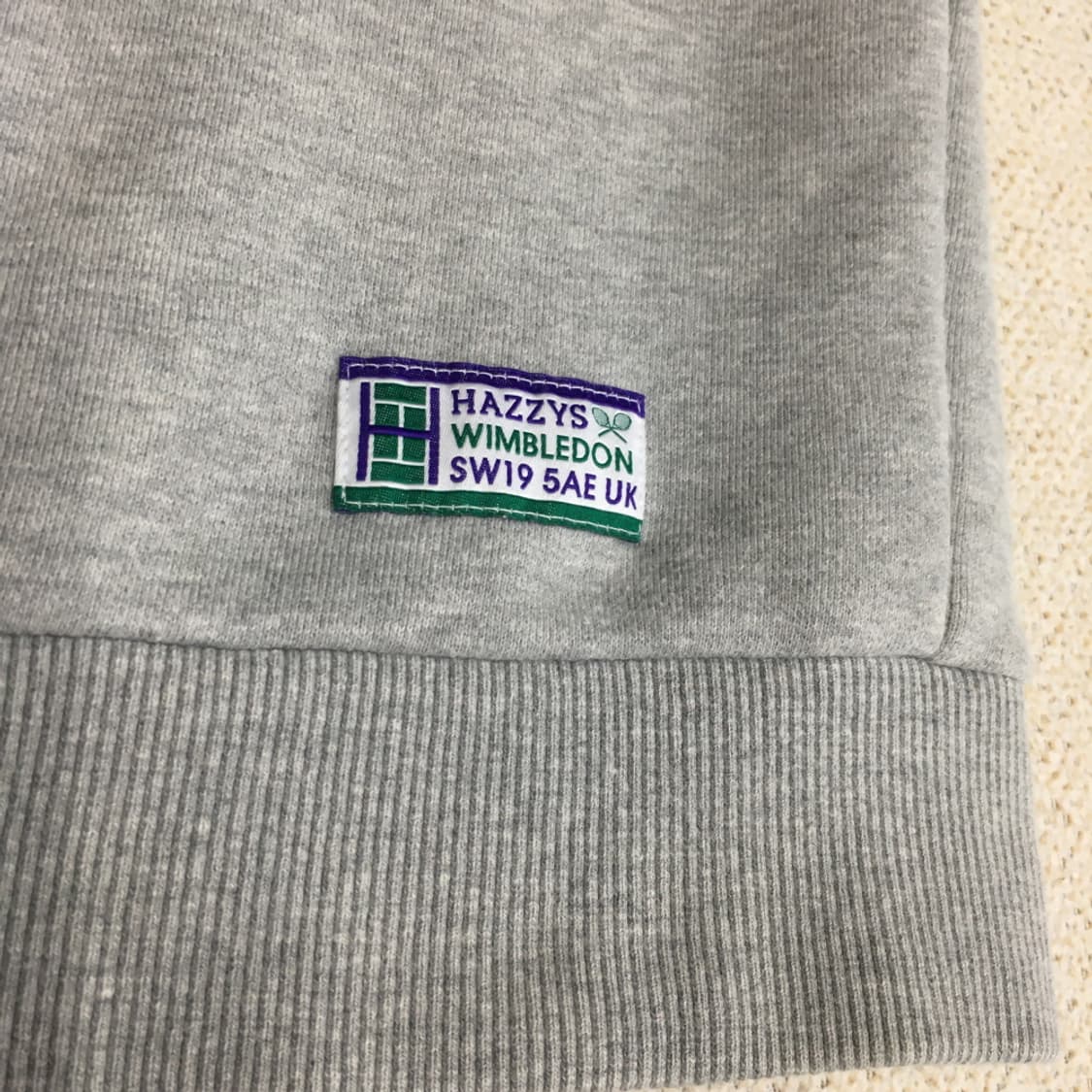 헤지스 스몰로고 맨투맨 BB18 상품이미지2