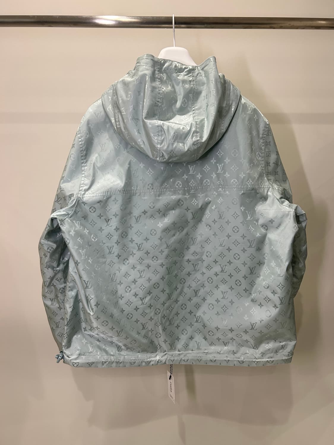 [정품/중고] 루이비통 리버서블 모노그램 바람막이 상품이미지2