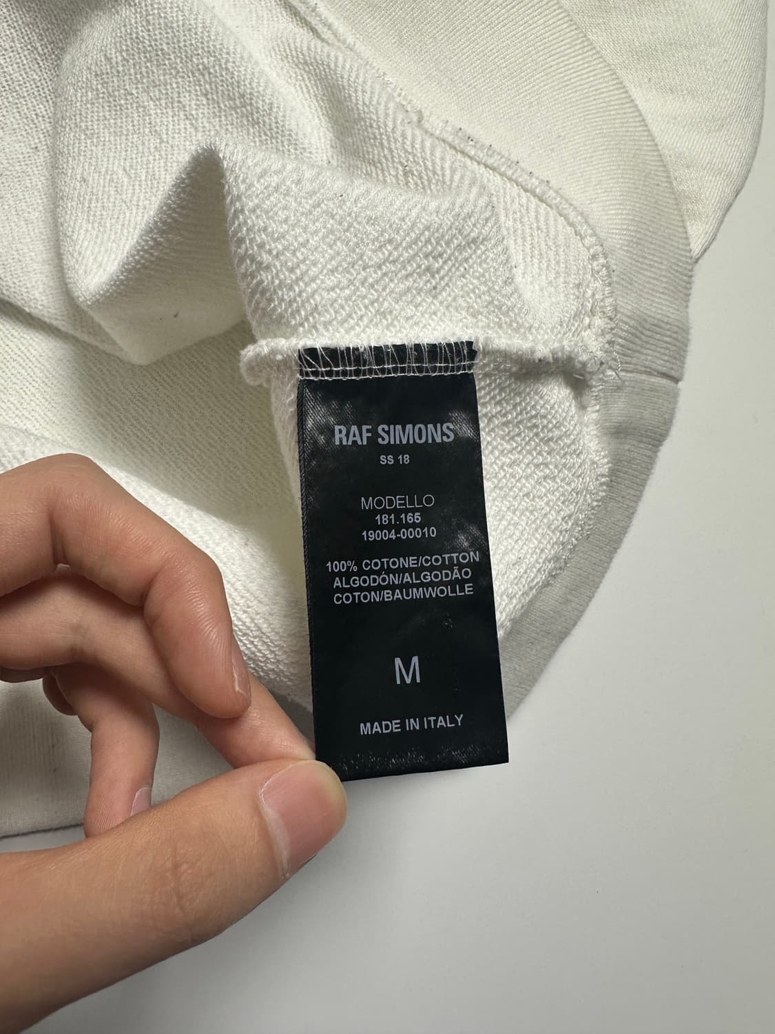 라프시몬스 조이디비전 맨투맨 상품이미지2