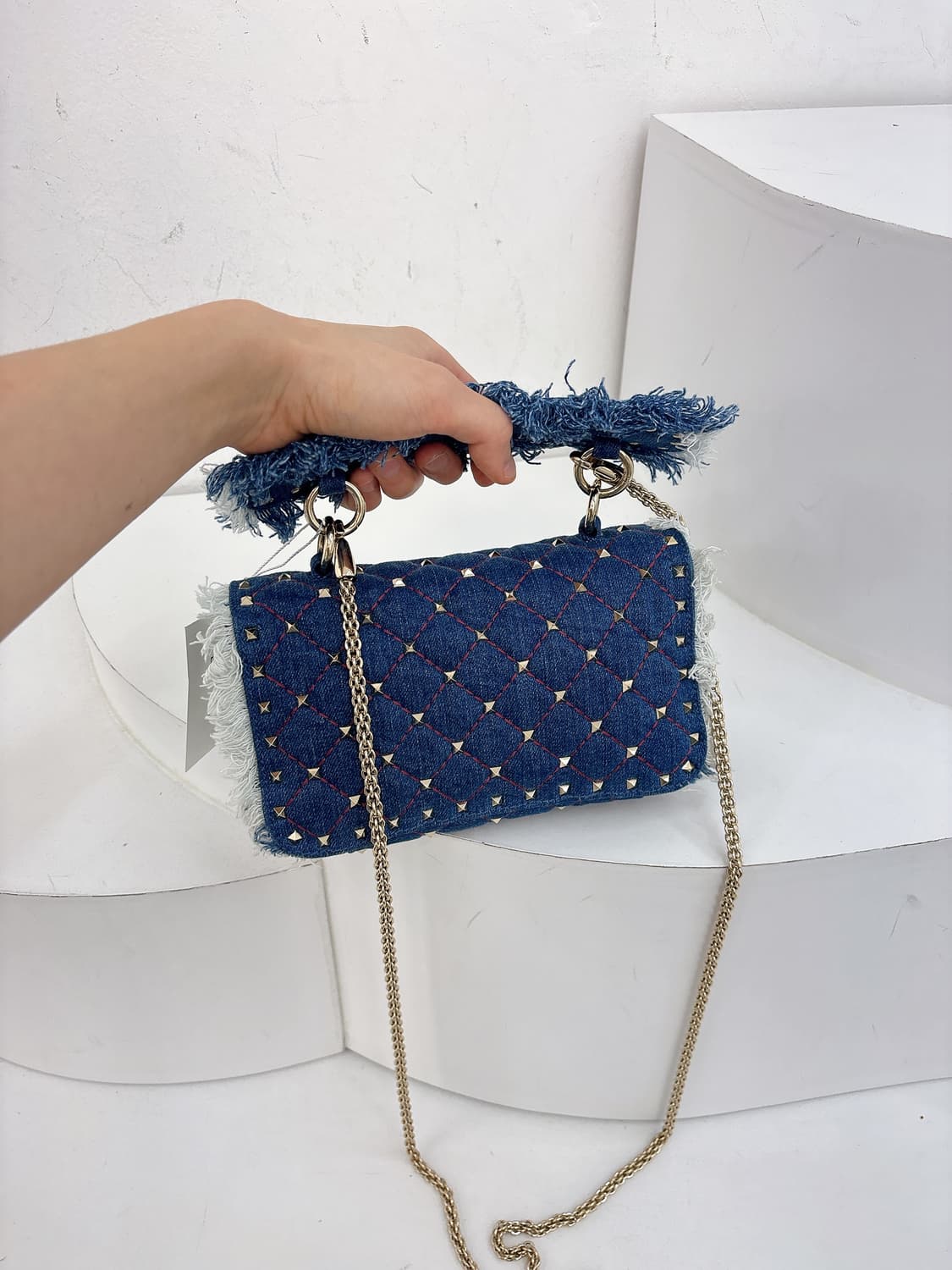 발렌티노 락스터드 캔디 데님 크로스백 상품이미지3