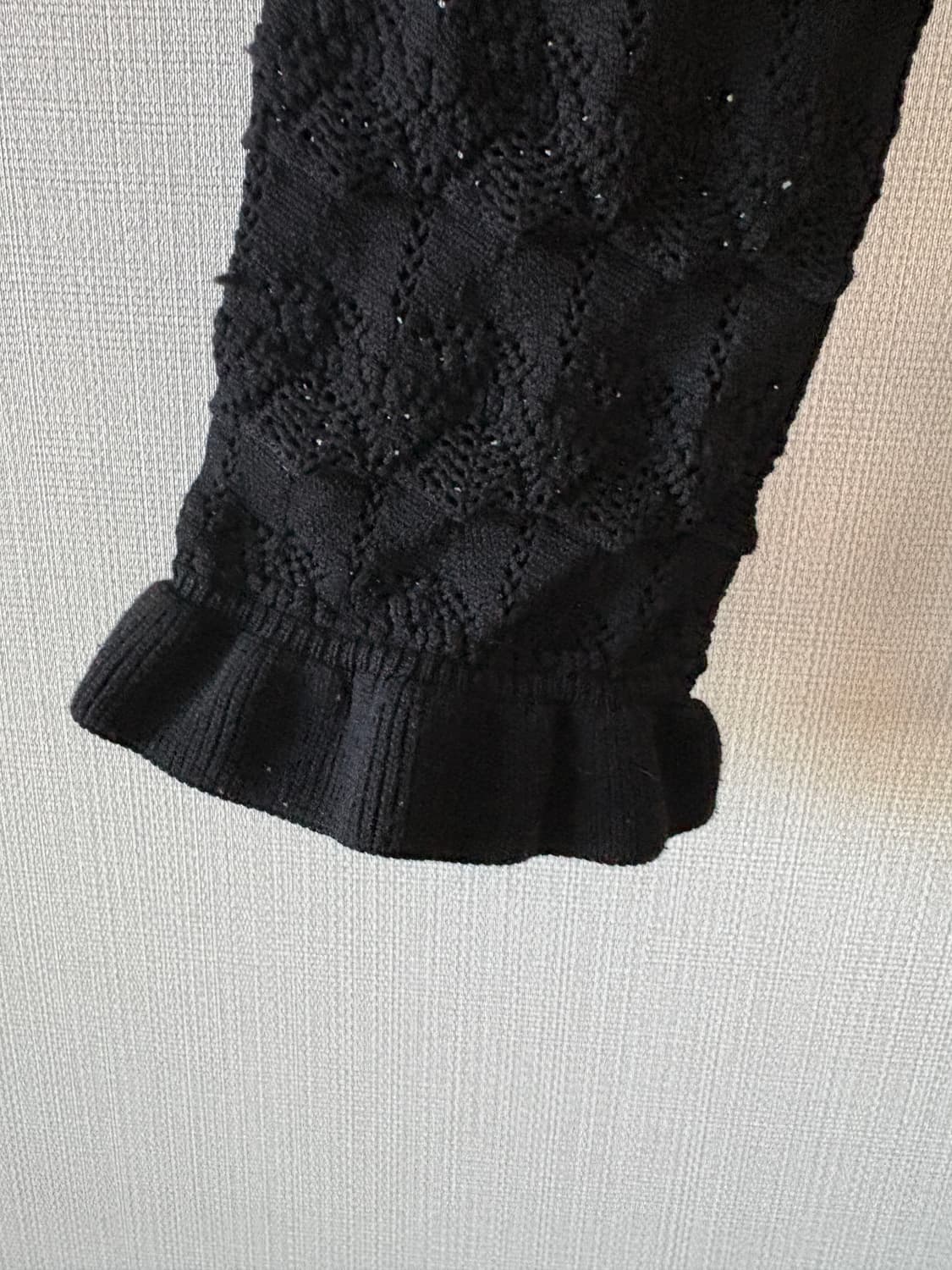 프릴디테일 블랙니트 상품이미지3