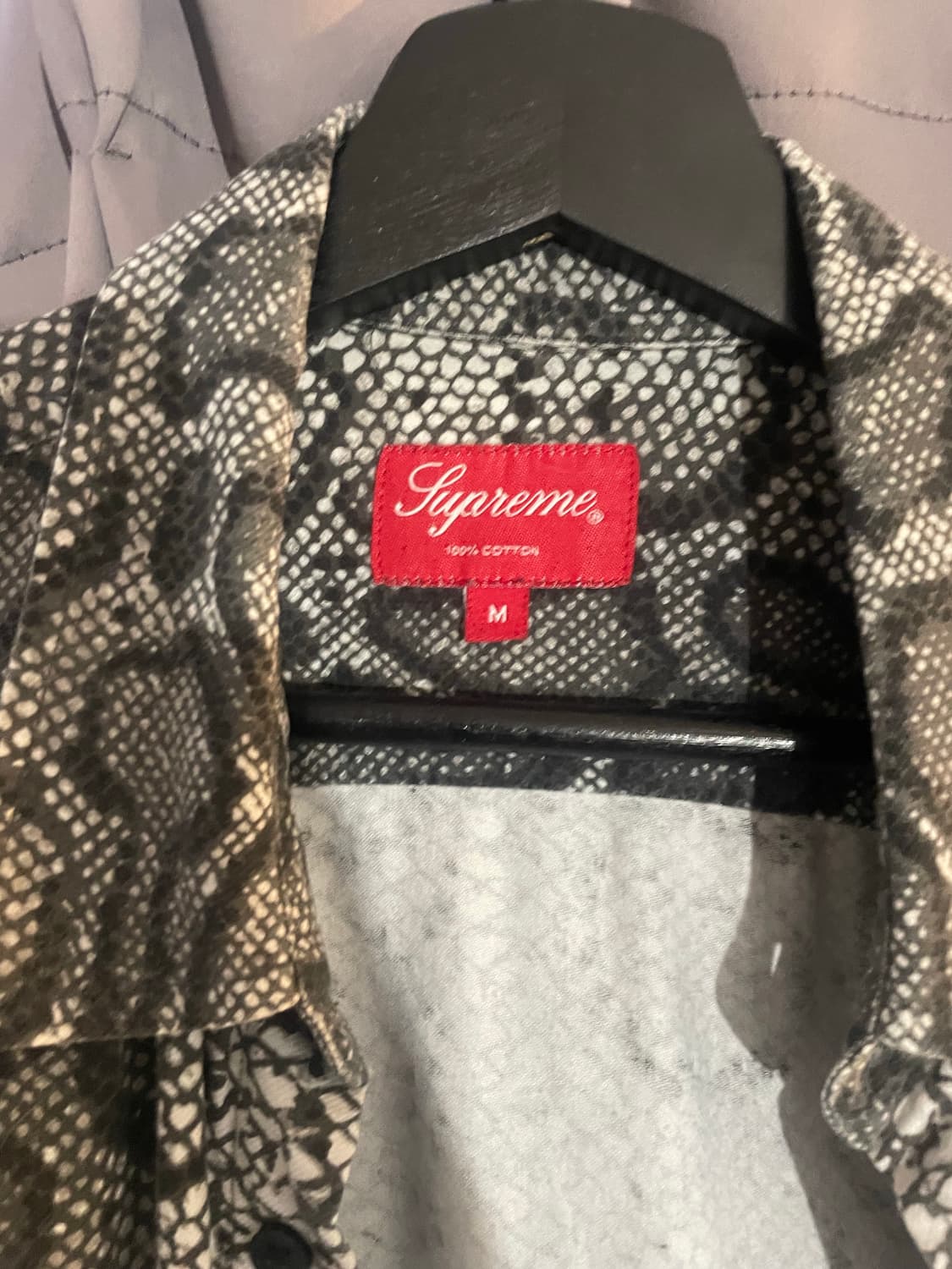 Supreme python shirts 슈프림 파이톤 뱀피 셔츠 상품이미지3