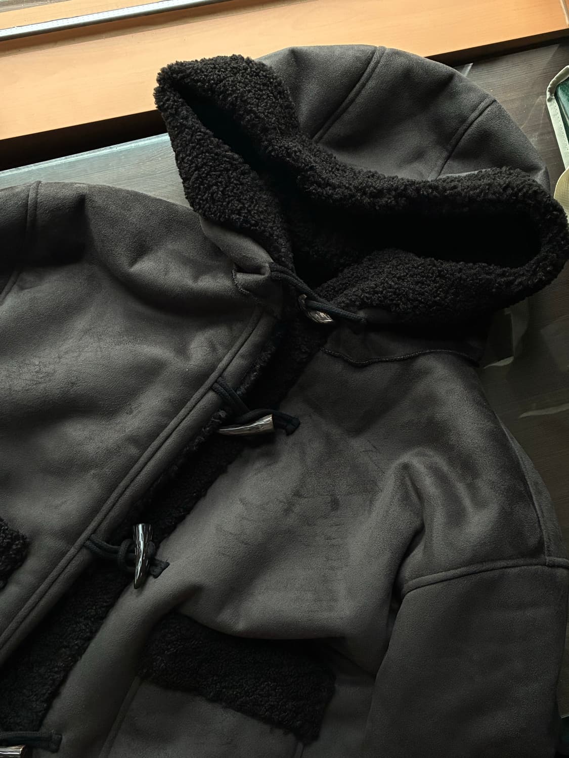 레더리 무스탕 후디 더플 자켓 [CHARCOAL] 판매 상품이미지10