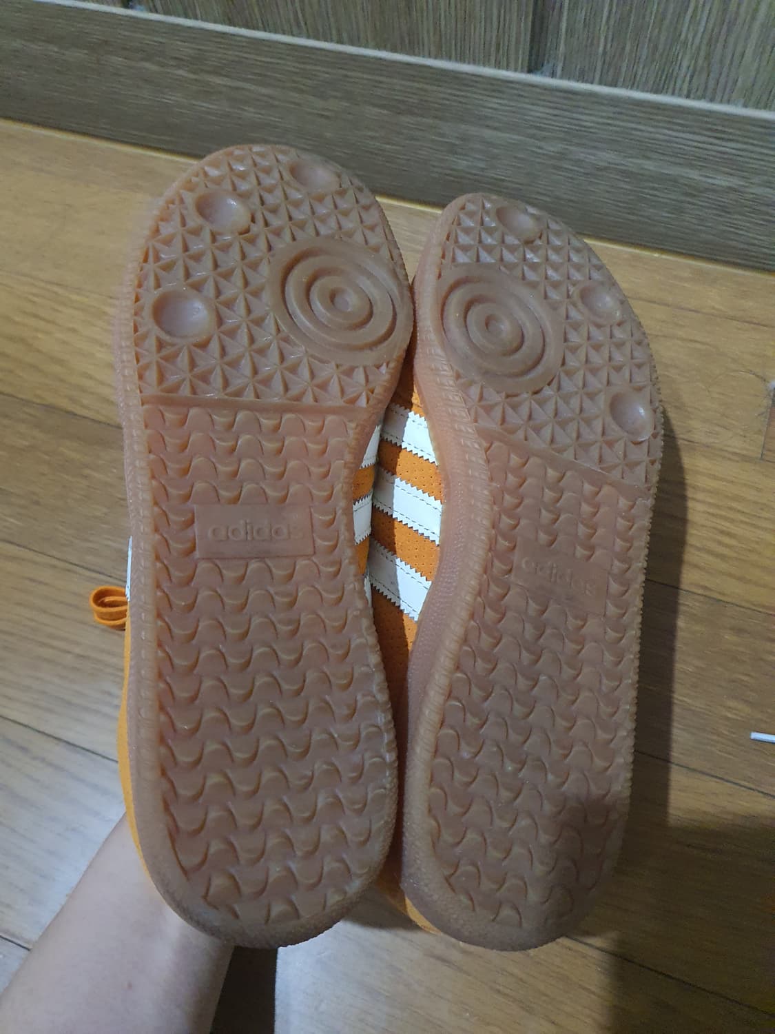 상태 최상 아디다스 삼바 오렌지 265사이즈 상품이미지4