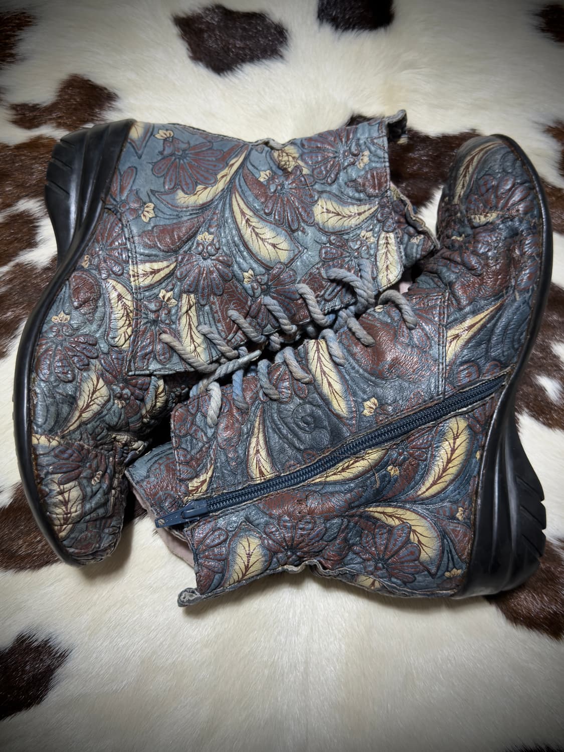 Flowers Embossing sheep Leather Boots 상품이미지3