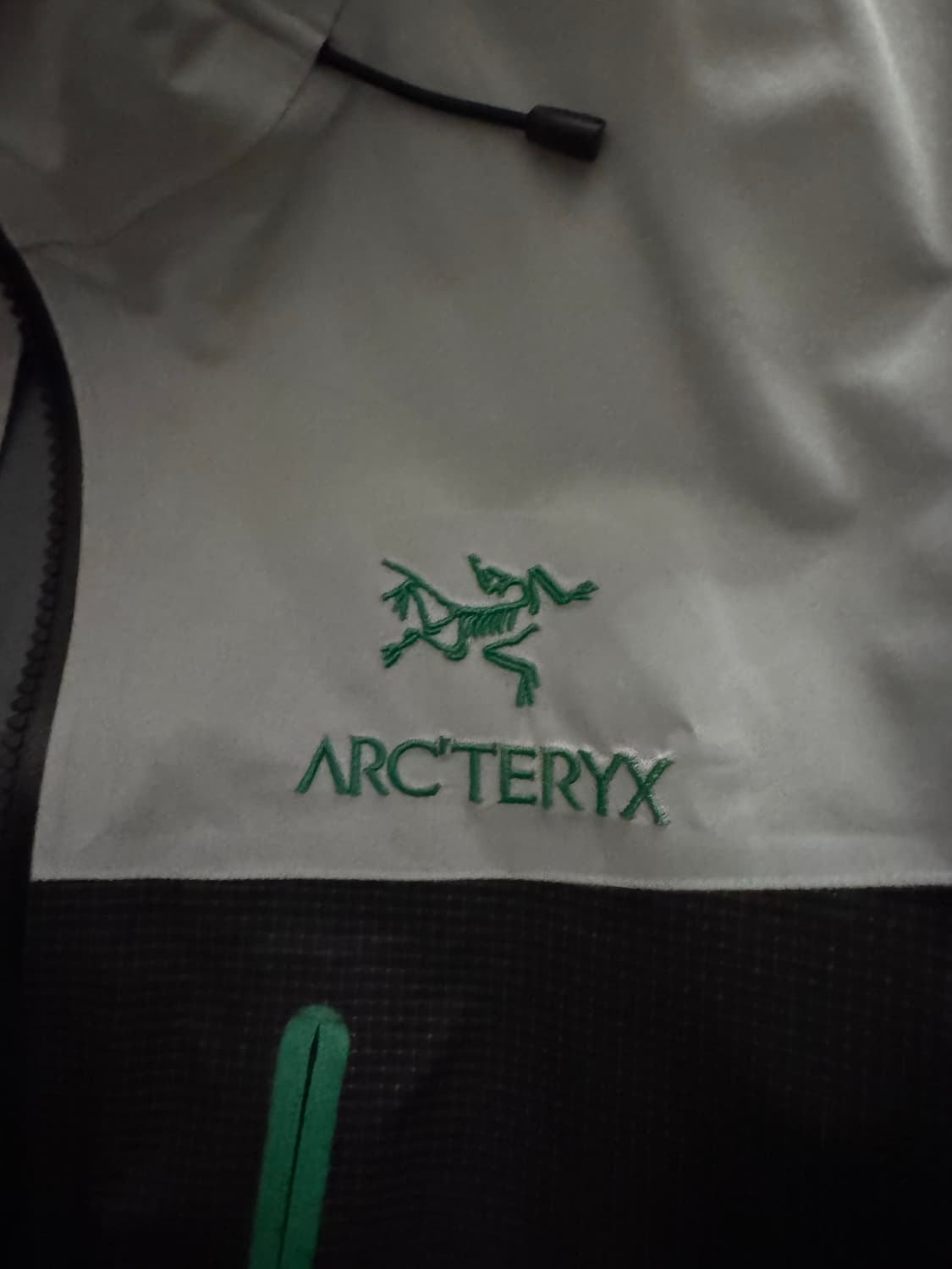 아크테릭스 알파 솔리튜드 상품이미지3