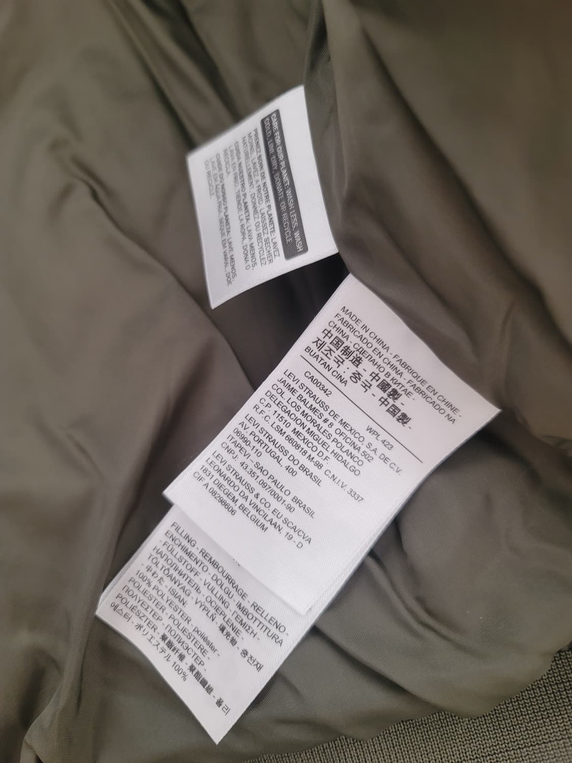 리바이스 퀄팅 카키 자켓 중간두께 S95정사이즈 상태굿

 상품이미지8