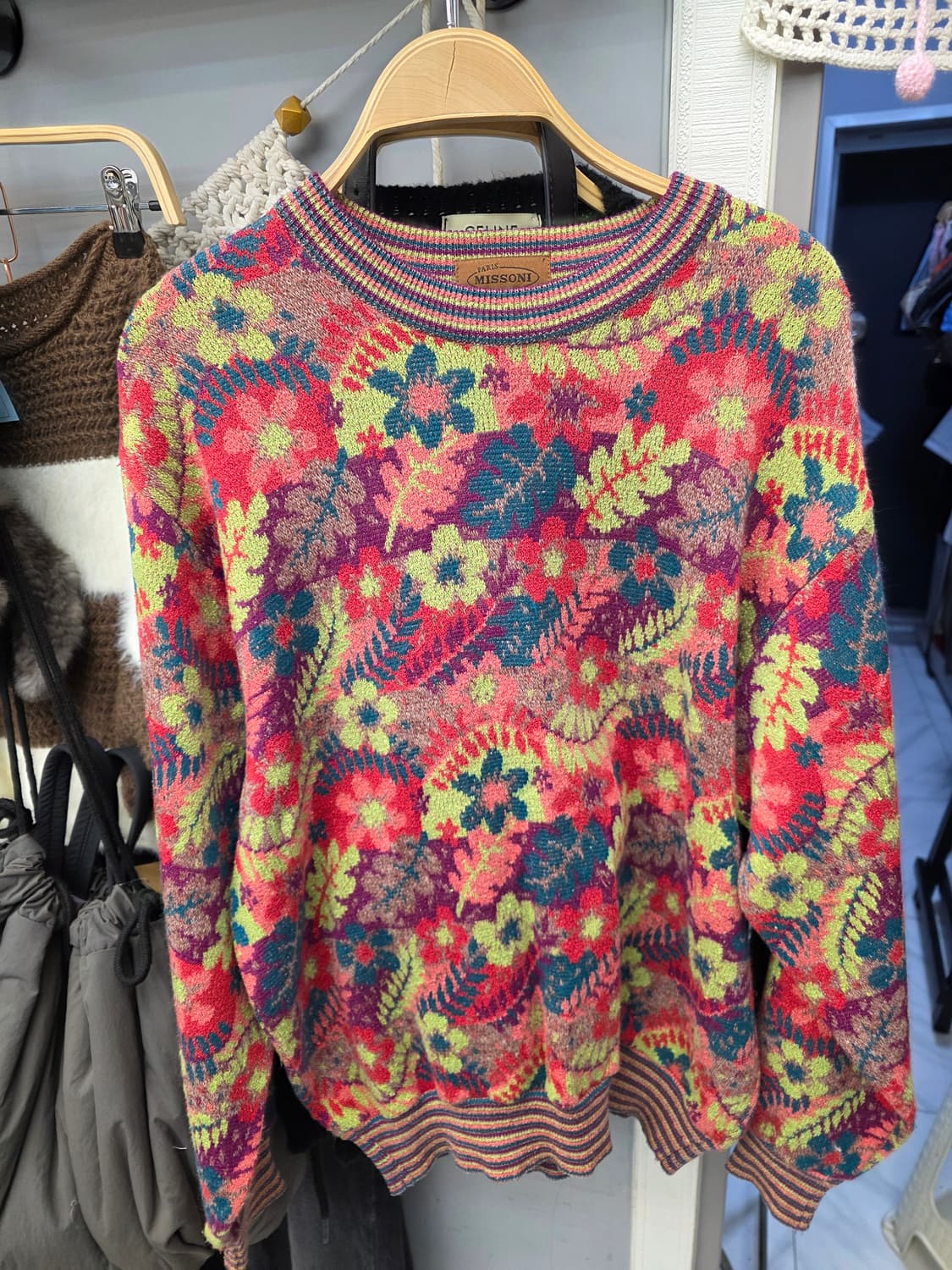 미쏘니 빈티지 플라워 니트 상품이미지1