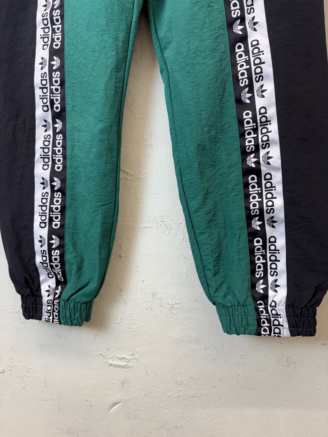 아디다스 테이프 로고 트레이닝 세트 상품이미지9