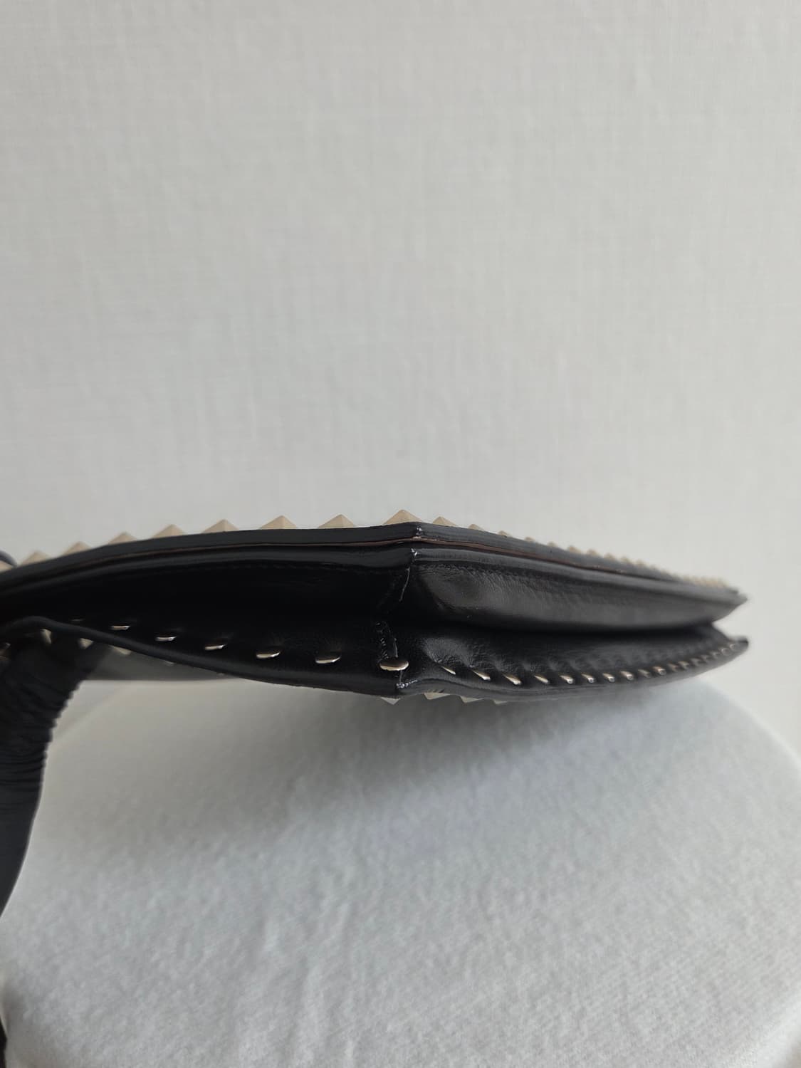 발렌티노 락스터드 클러치백 상품이미지6