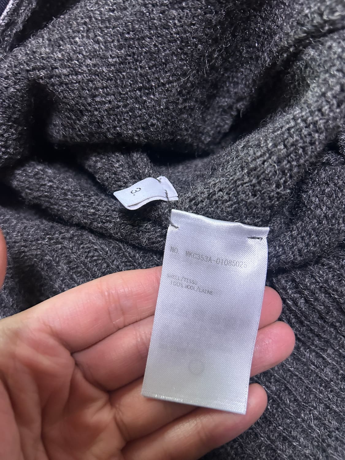 [새상품급, 3] 톰브라운 사선완장 셰틀랜드 가디건 상품이미지5