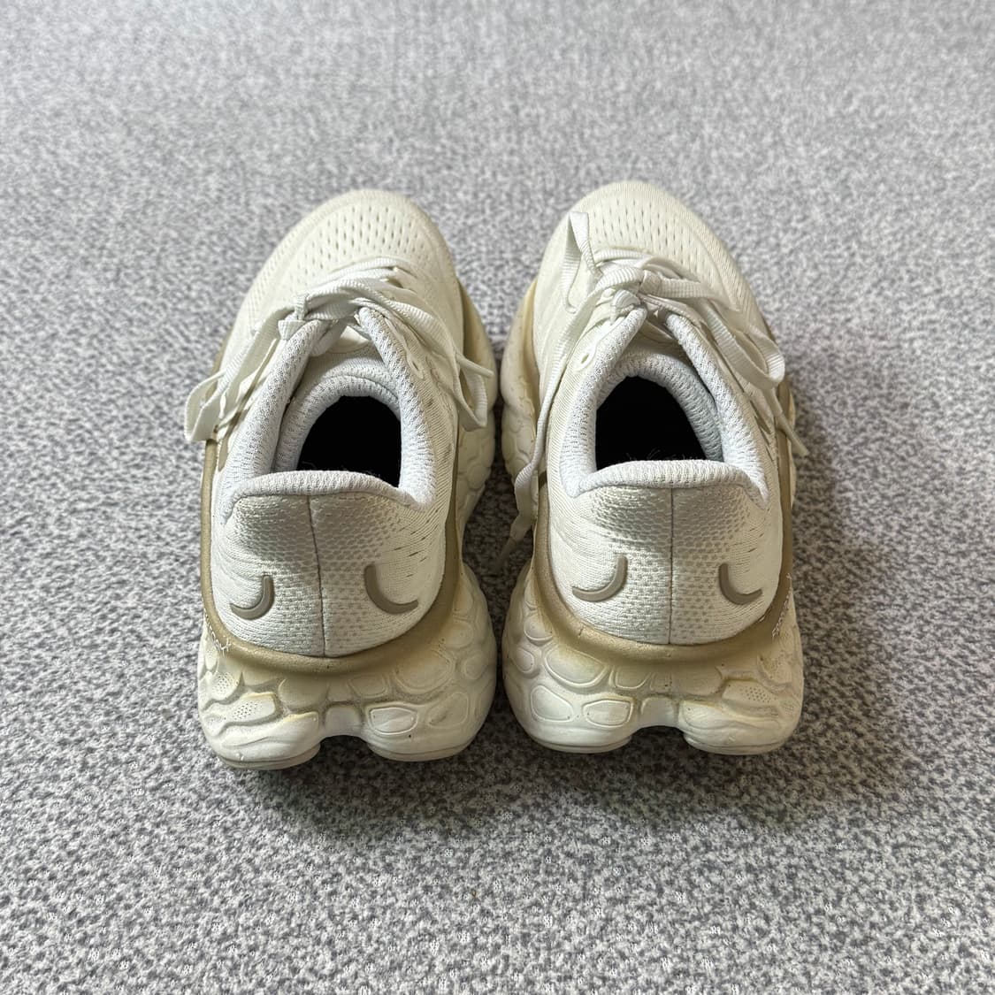 [정가 18만원] 뉴발란스 러닝화 프레쉬폼 240 상품이미지5