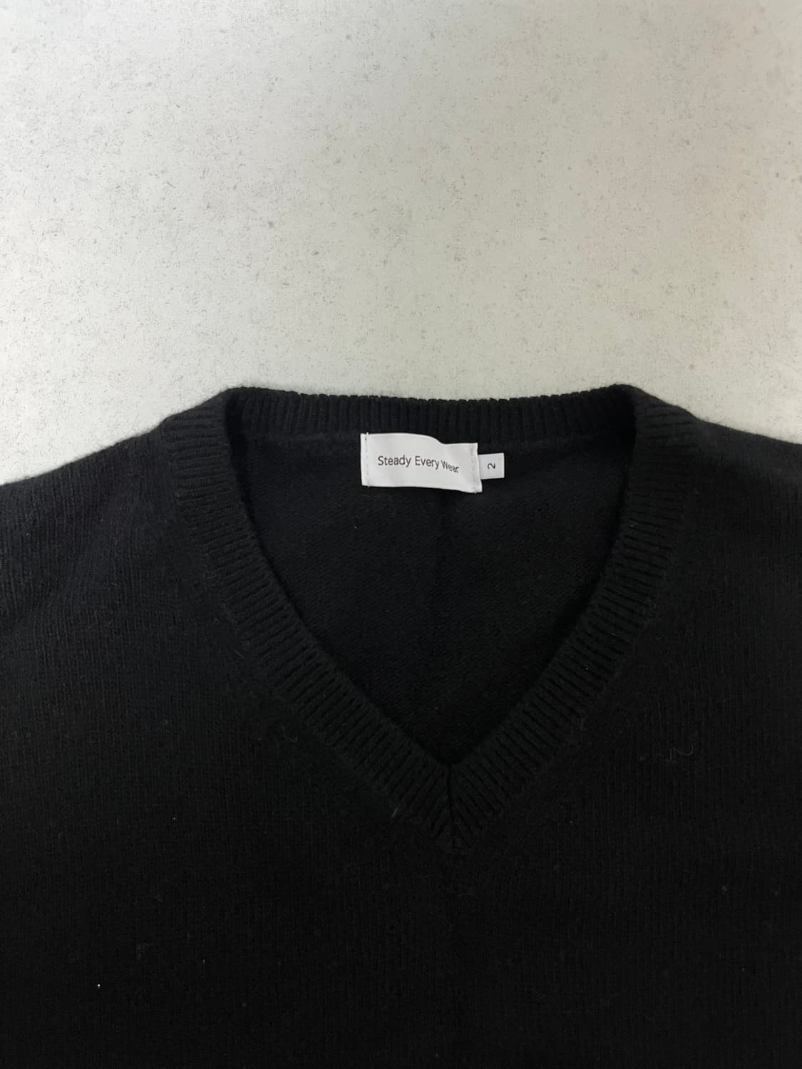 [2] 스테디에브리웨어 / 코지 울 캐시미어 브이넥 니트 / 블랙 상품이미지5