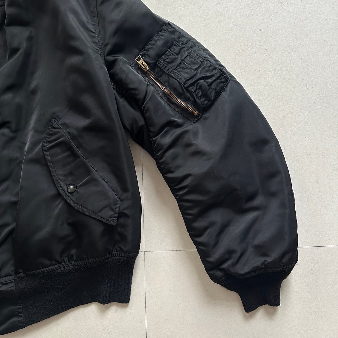 90s 알파인더스트리 MA-1 MADE IN USA 블랙 L 상품이미지3