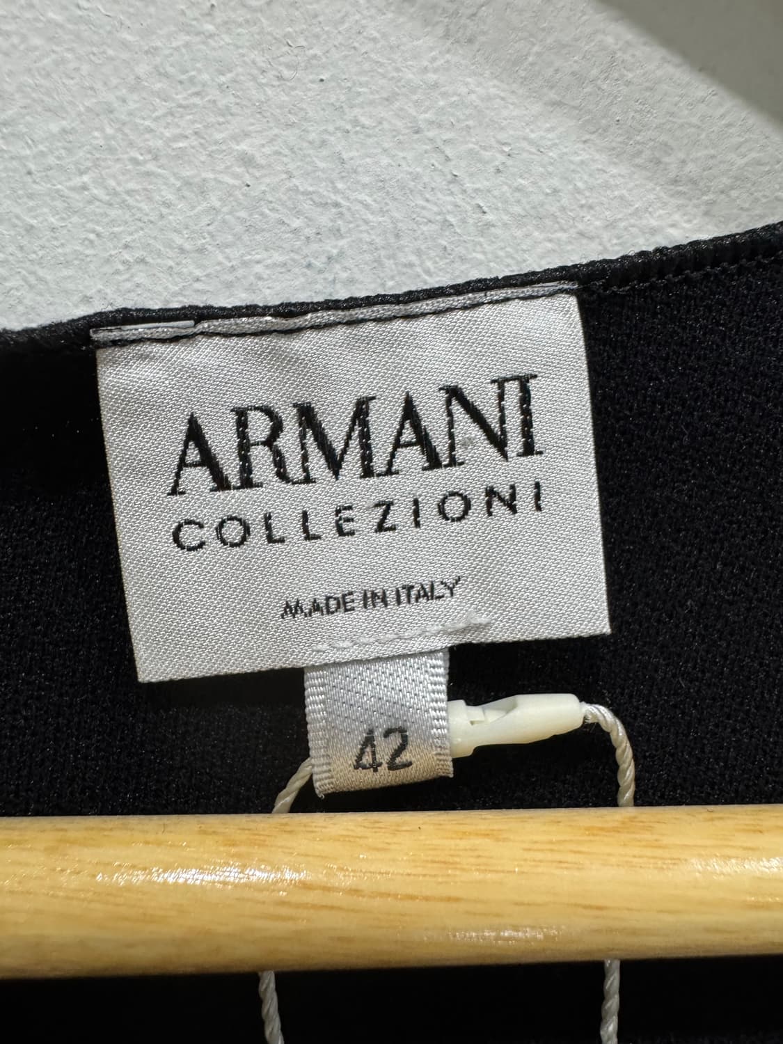 Armani 블랙 원피스 42 정품 상품이미지4