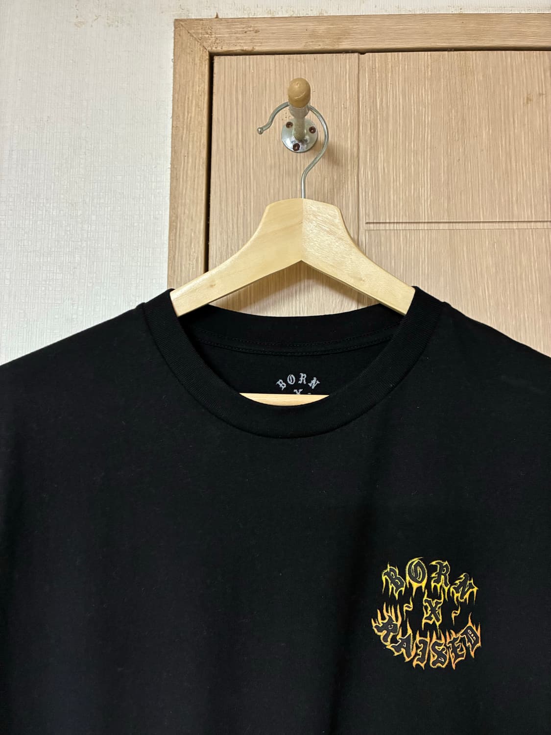[L]본앤레이즈드 마리아 티셔츠 블랙 상품이미지3