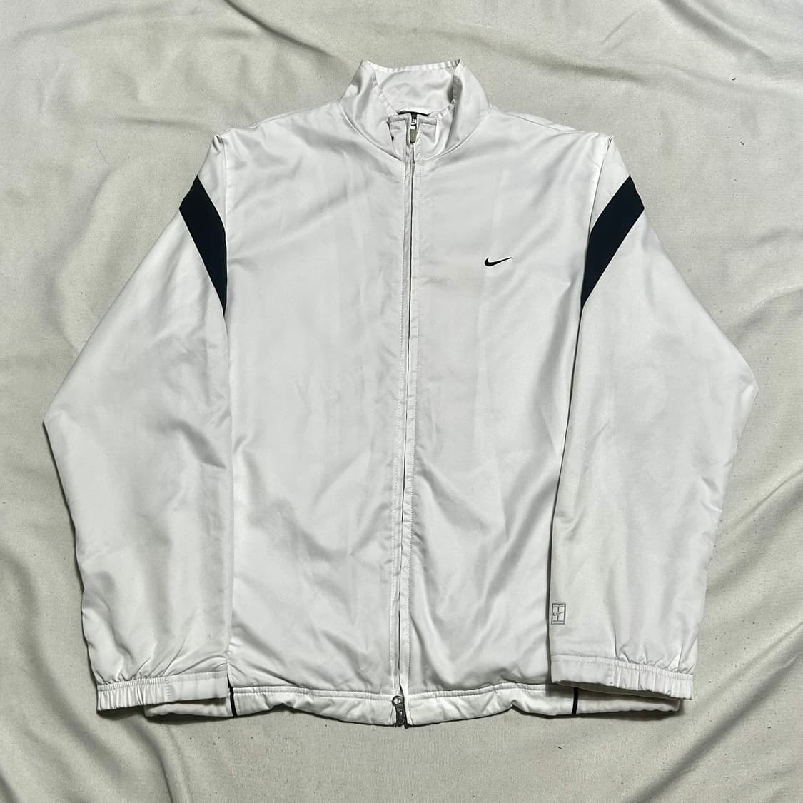 L 나이키 화이트 윈드브레이커 바람막이 상품이미지2