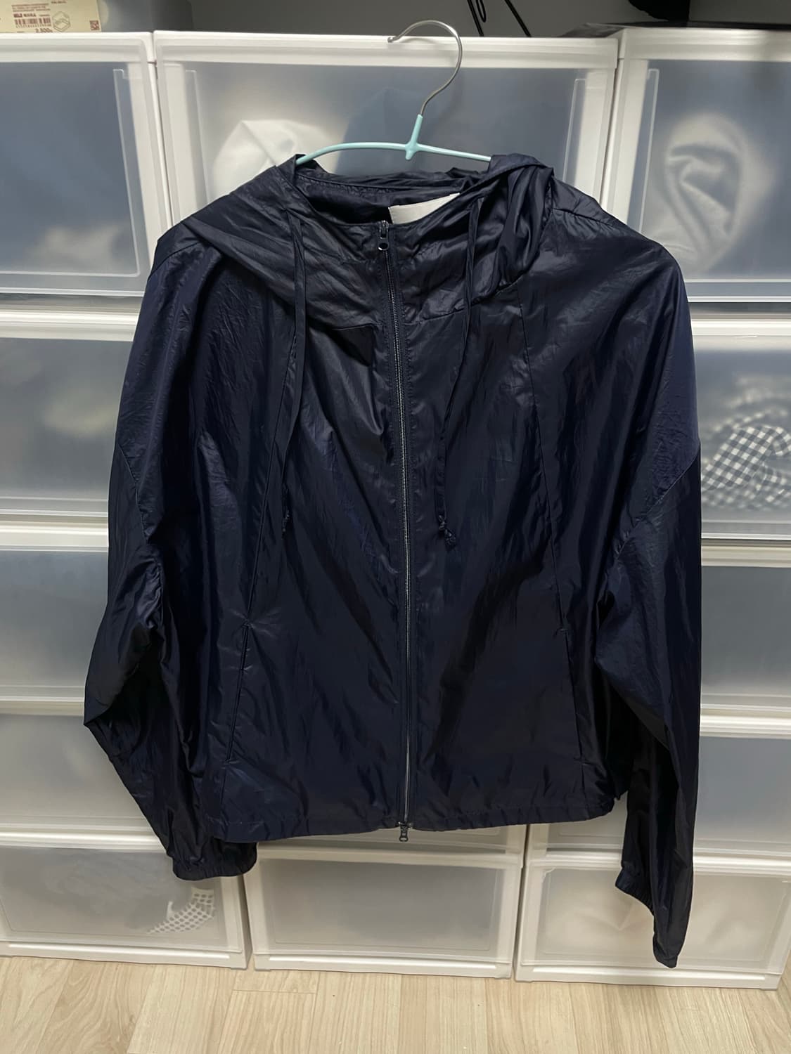 Burmula  GLOSSY HOODIE ANORAK 상품이미지3
