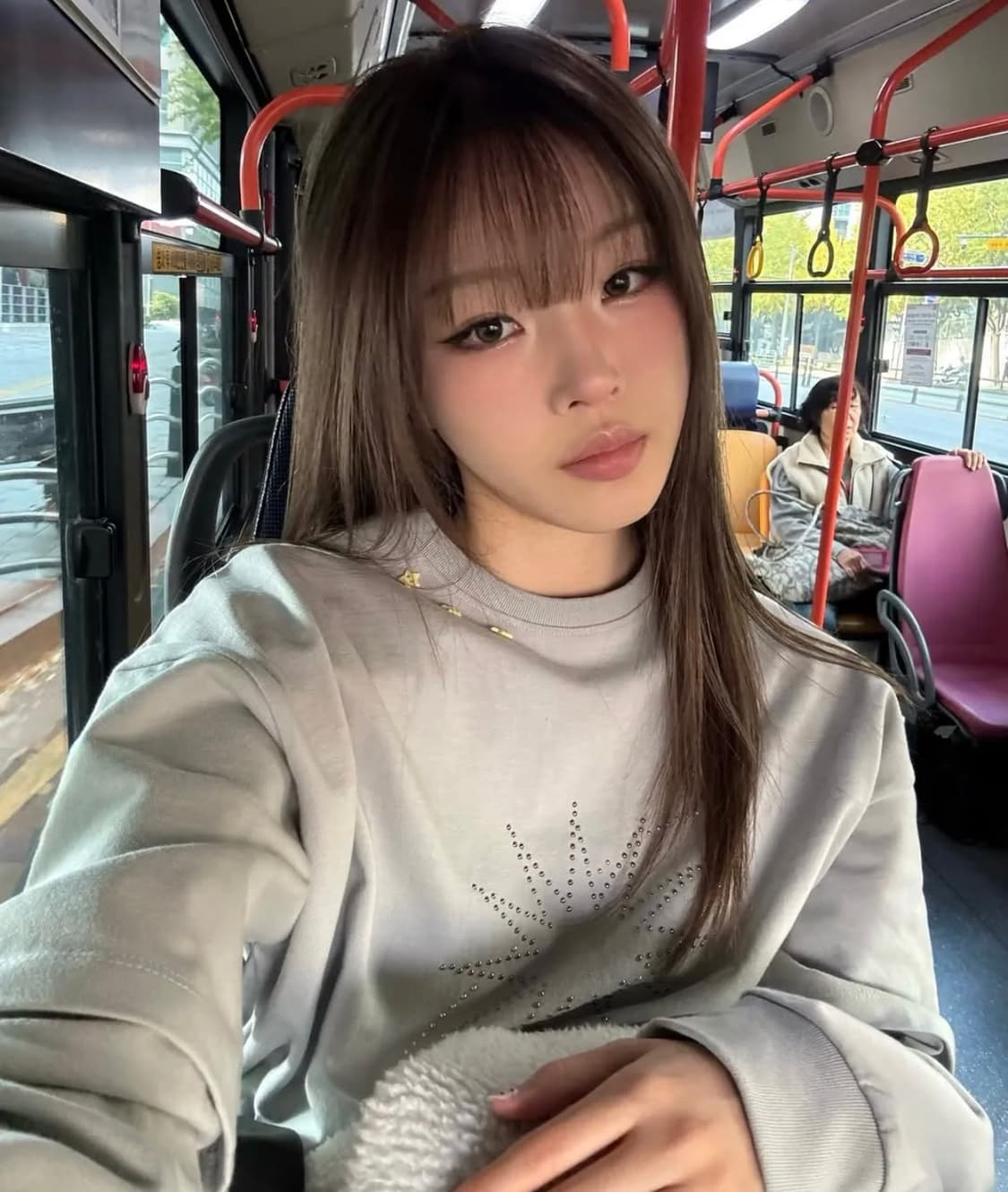 뚜오미오 스타 스터드 레이어드 롱슬리브 라이트그레이 상품이미지1