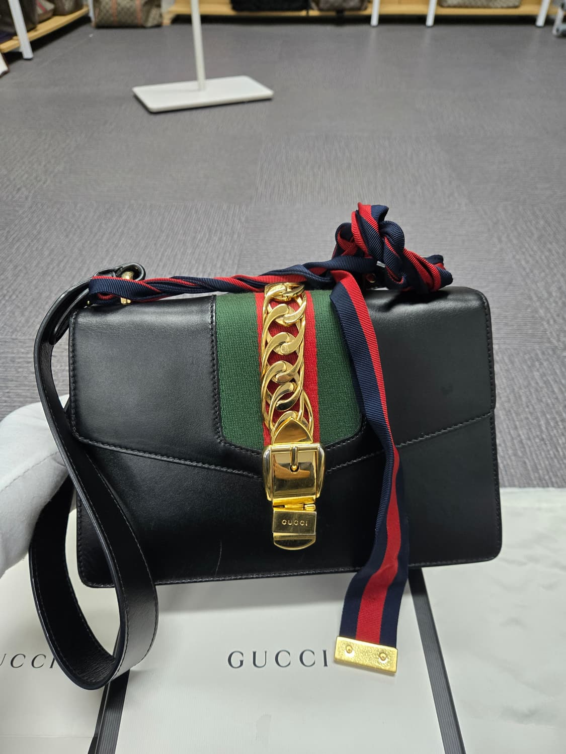 [특가][정품]구찌 실비백 블랙 상품이미지2