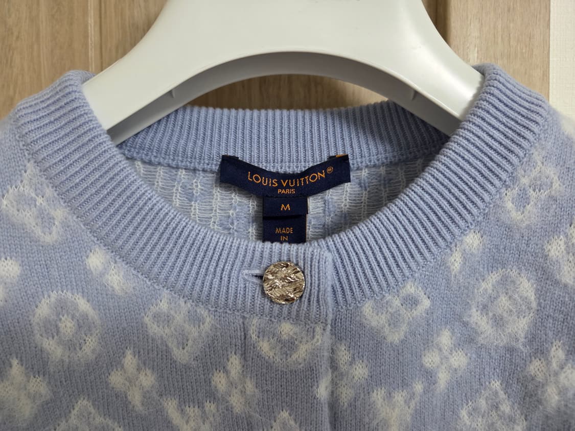 루이비통 한국 신본 한정 여성 가디건 M 상품이미지3