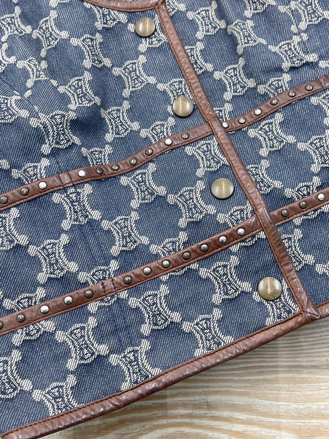 셀린느 트리옹프 레더 데님 베스트 상품이미지8