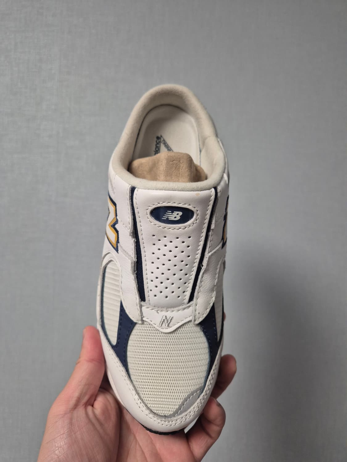 [230] 뉴발란스 2002R 뮬 화이트 네이비 블루 상품이미지2