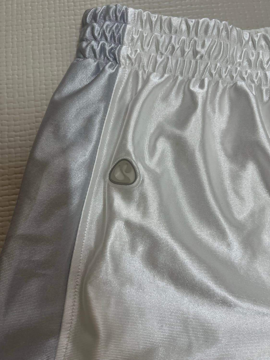 코이세이오 샤이닝 트리콧 쇼츠 화이트 상품이미지3