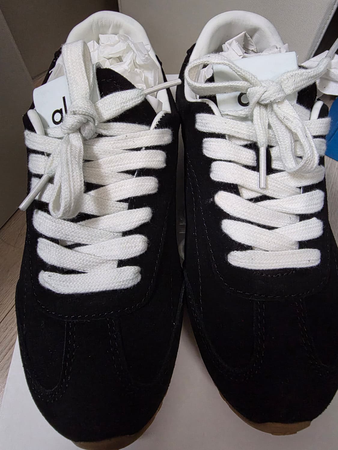 알로 선셋 스니커즈 250 상품이미지2