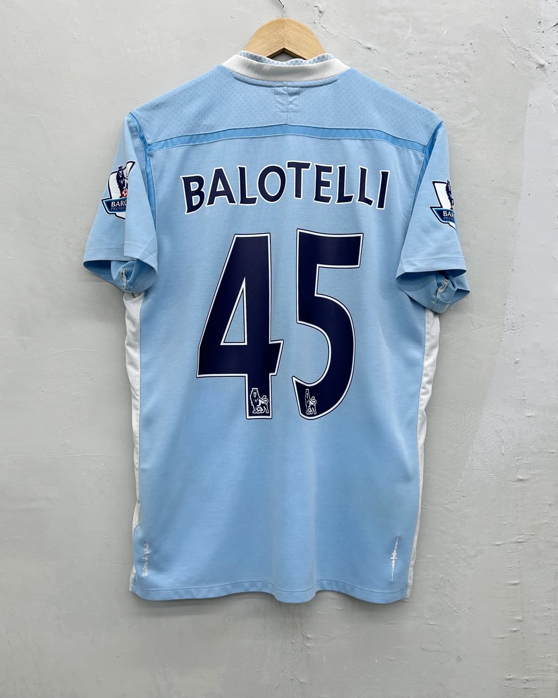  엄브로 11-12 맨체스터 시티 홈 리그킷마리오 발로텔리 상품이미지1