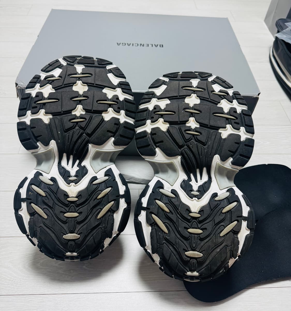 이번주거래시[40] 발렌시아가 10XL 화이트[사진 추가] 상품이미지3