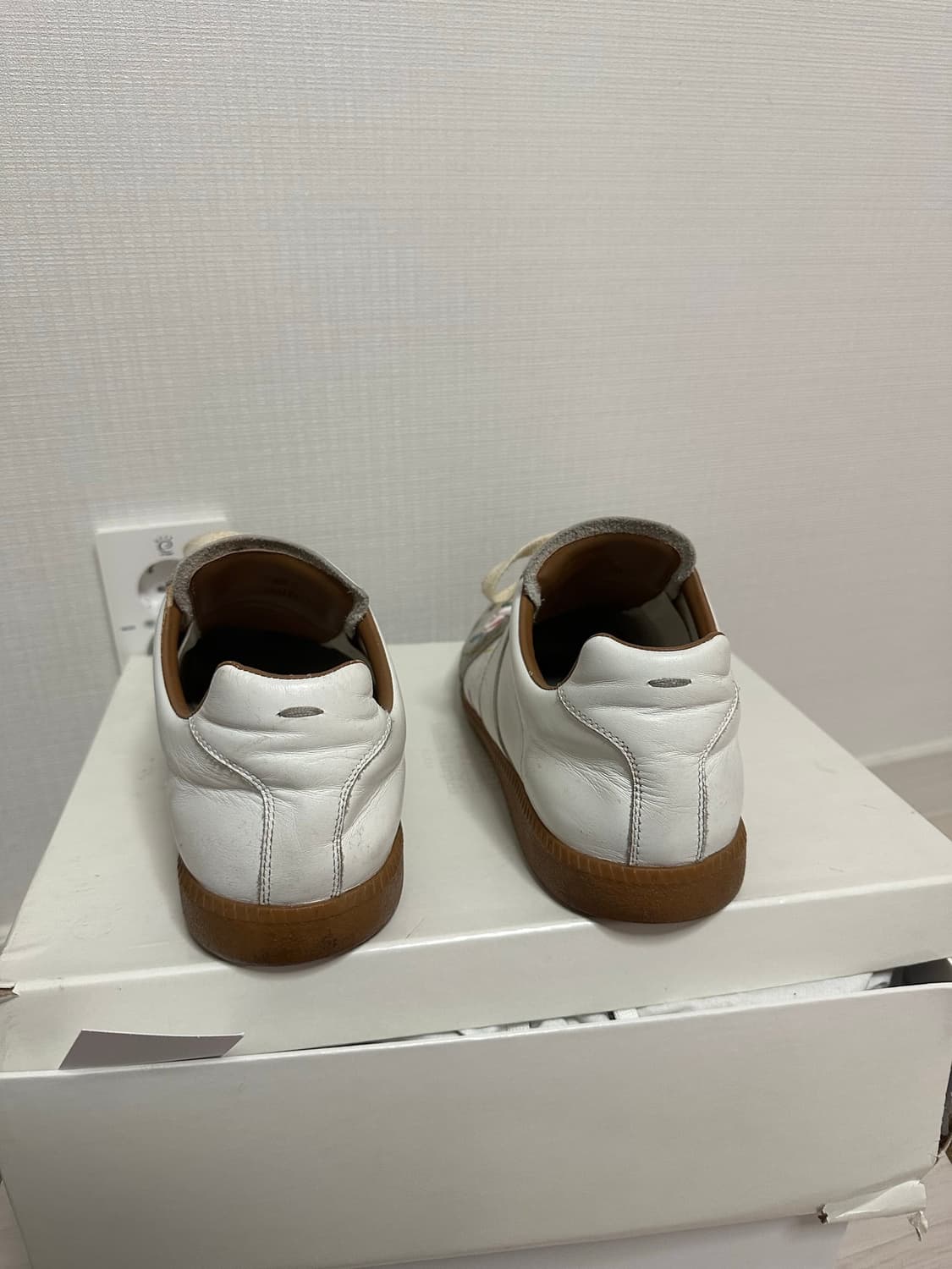 마르지엘라 독일군 페인팅 스니커즈 상품이미지3