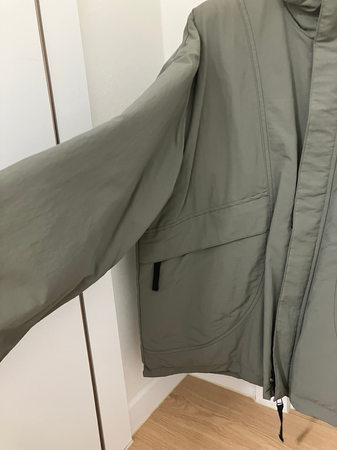 다이닛 하이 칼라 봄버 점퍼 인 카키 상품이미지7