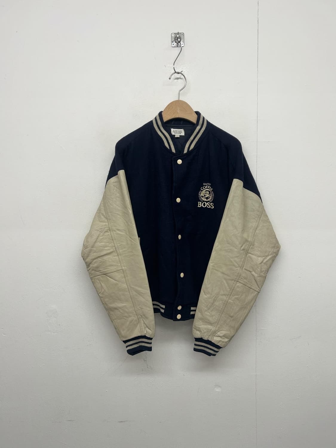 보스 커피 Suntory BOSS 바시티자켓 상품이미지1