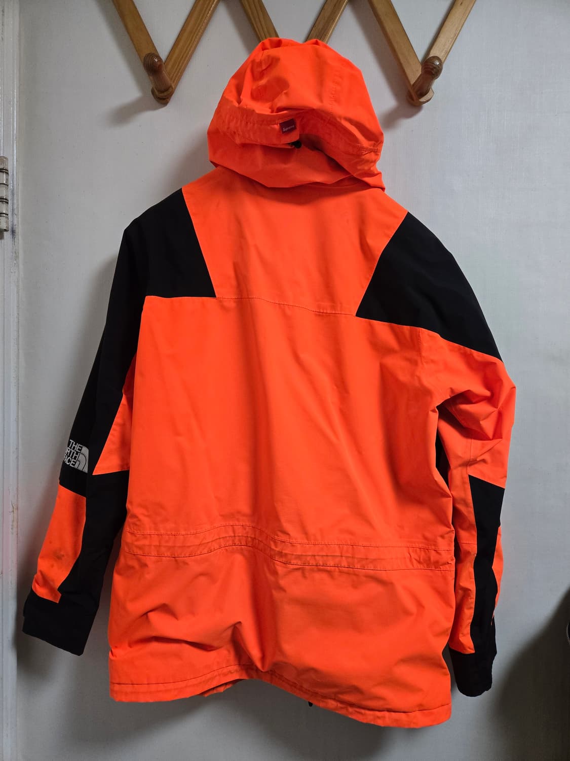 슈프림 노스페이스 파워 오렌지 자켓 상품이미지2