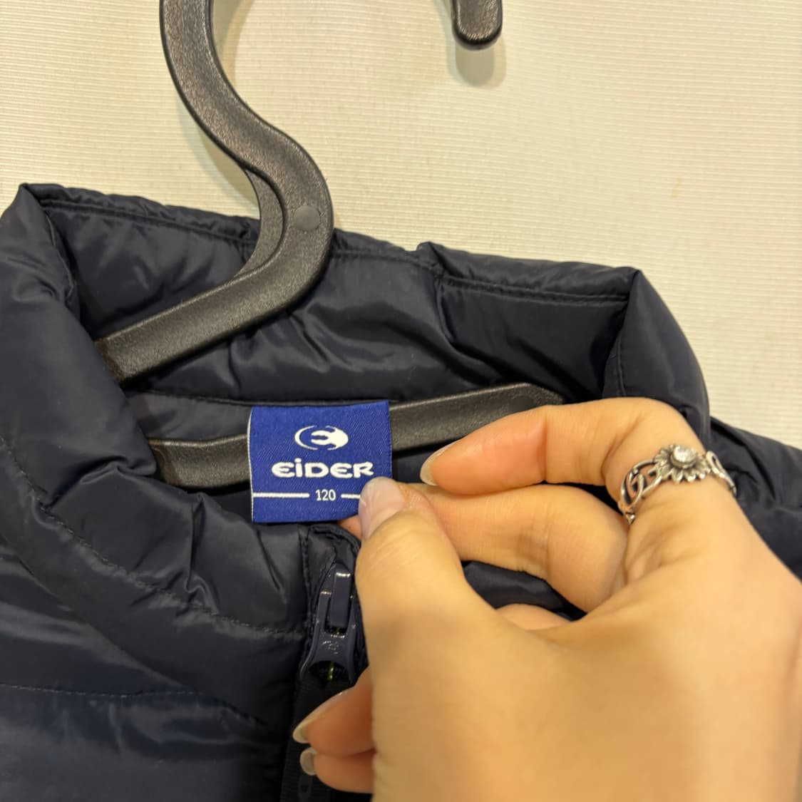 아이더 키즈 구스다운 경량패딩 120 상태최상 상품이미지2