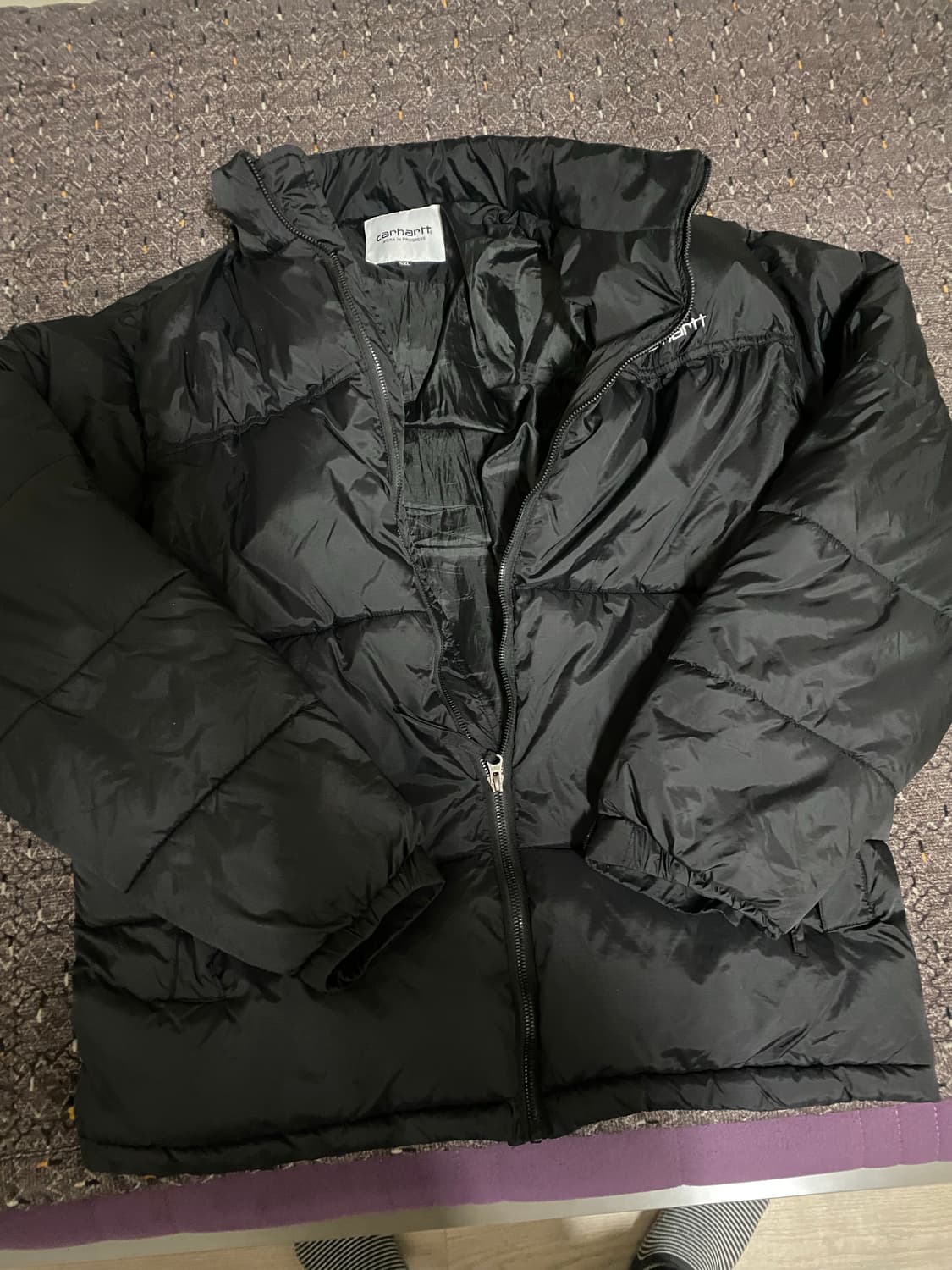 칼하트 패딩 점퍼 블랙 상품이미지2