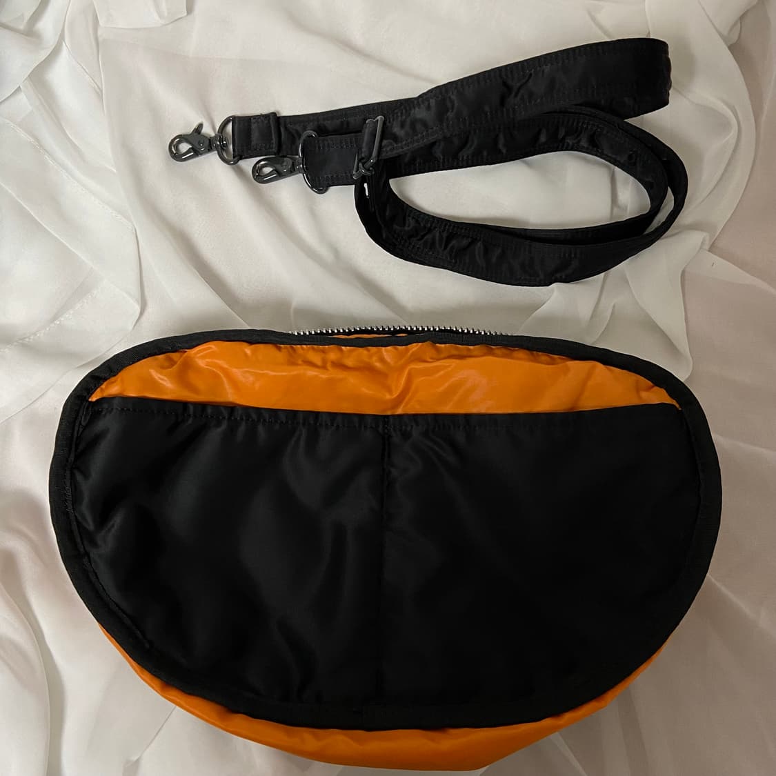 신형)PORTER 포터 탱커 하프문 반달 숄더백 상품이미지9