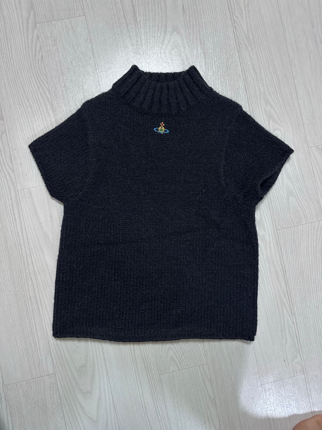 비비안웨스트우드 니트반팔티 상품이미지1