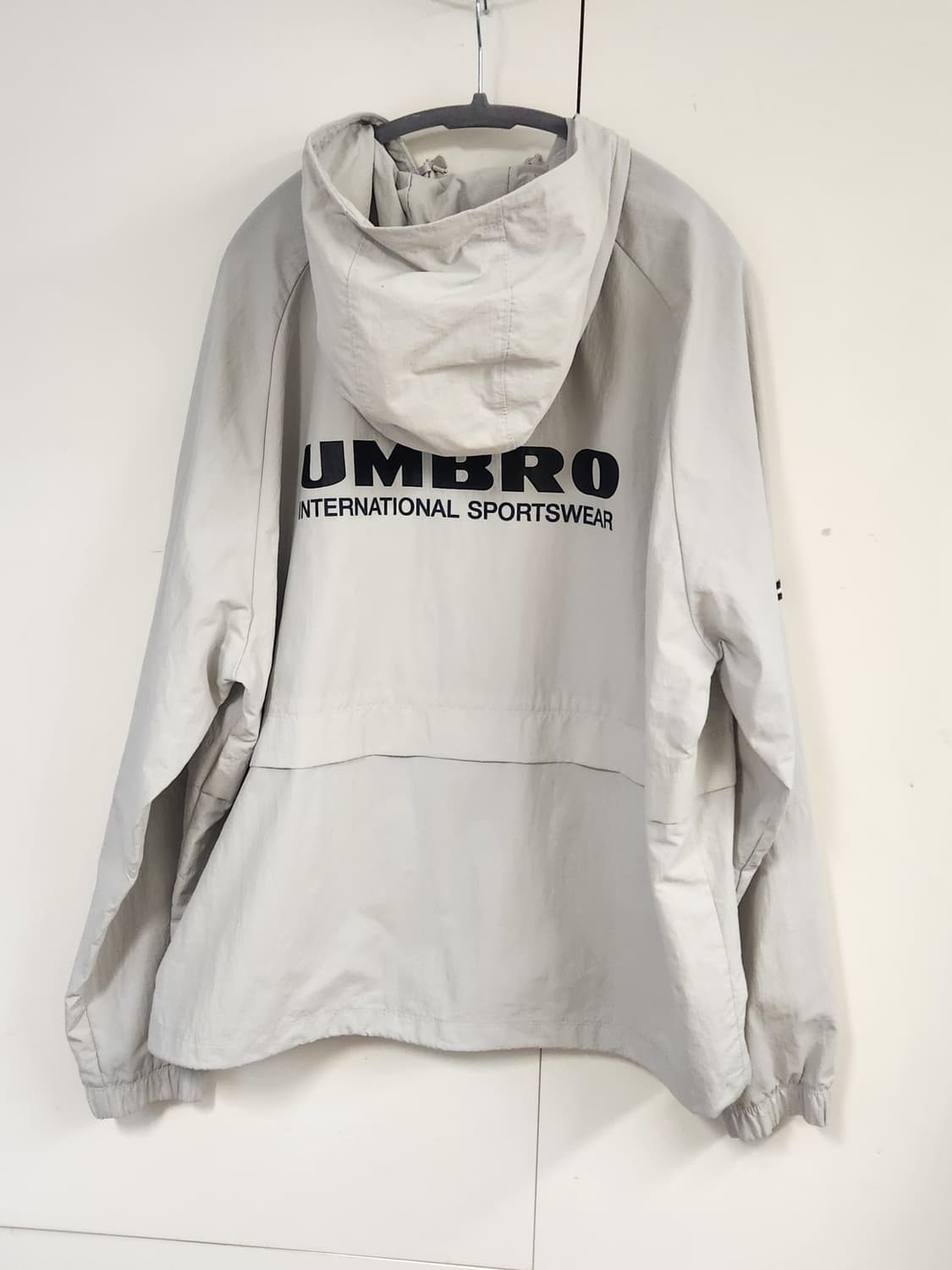 엄브로 오버핏 후드 바람막이 자켓 XL 상품이미지2