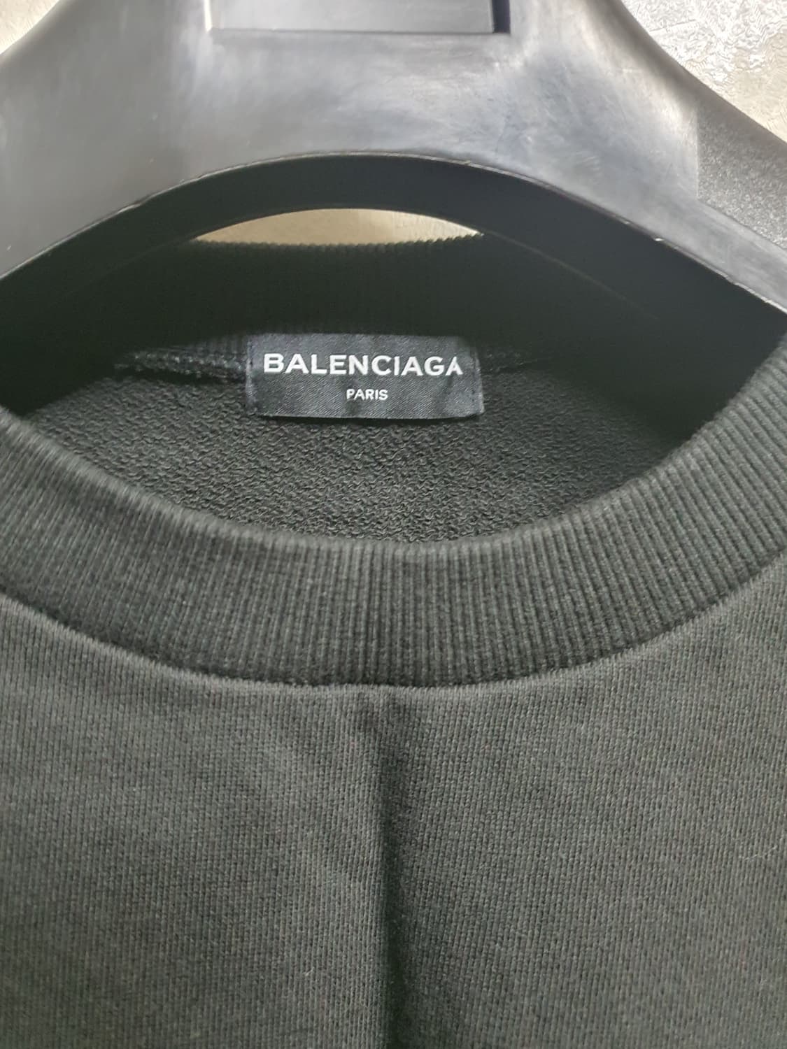 발렌시아가 웨이브 로고 맨투맨  상품이미지3