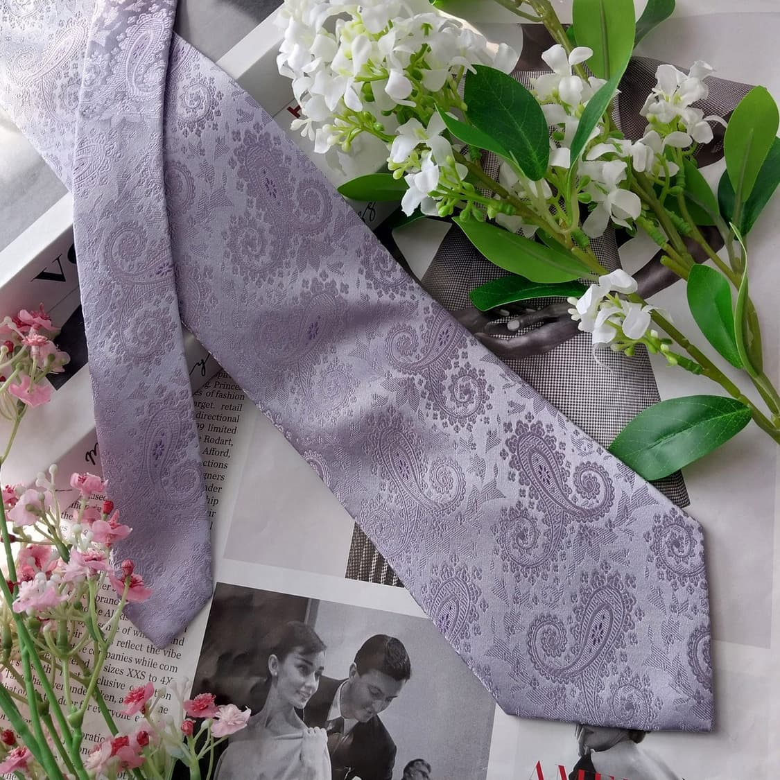 디케이엔와이 넥타이 연보라 페이즐리 9.4cm A+등급 K1984 상품이미지4