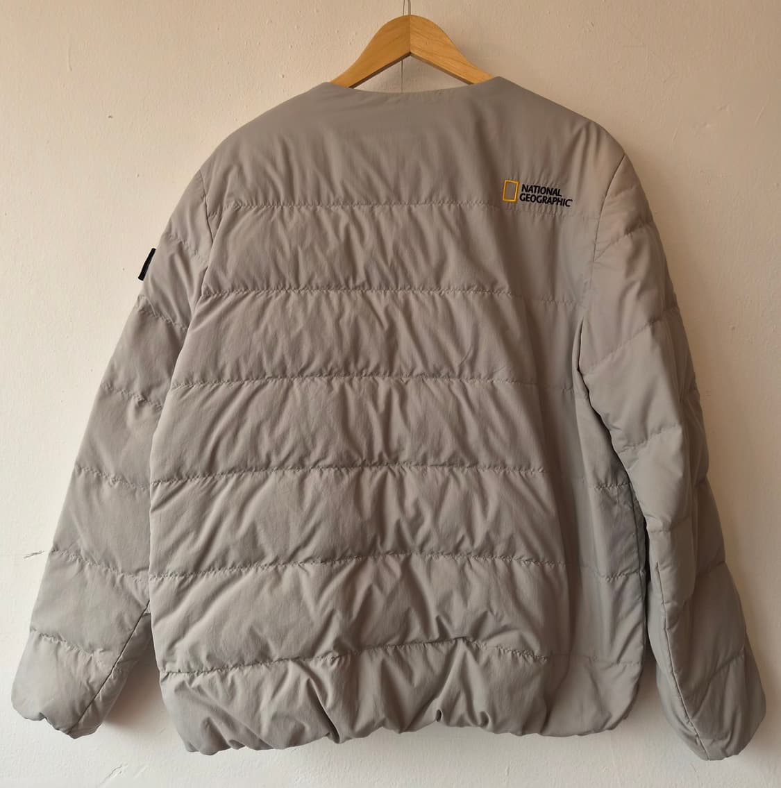 내셔널지오그래픽 남성 노카라덕다운경량패딩 상품이미지9